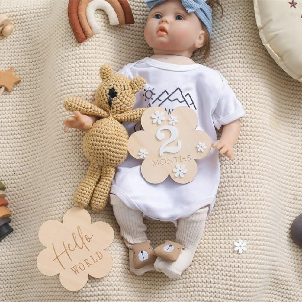 cartao-comemorativo-de-crescimento-para-recem-nascidos-acessorios-de-foto-em-madeira-cartao-de-marcos-do-bebe-feito-a-mao-com-flores