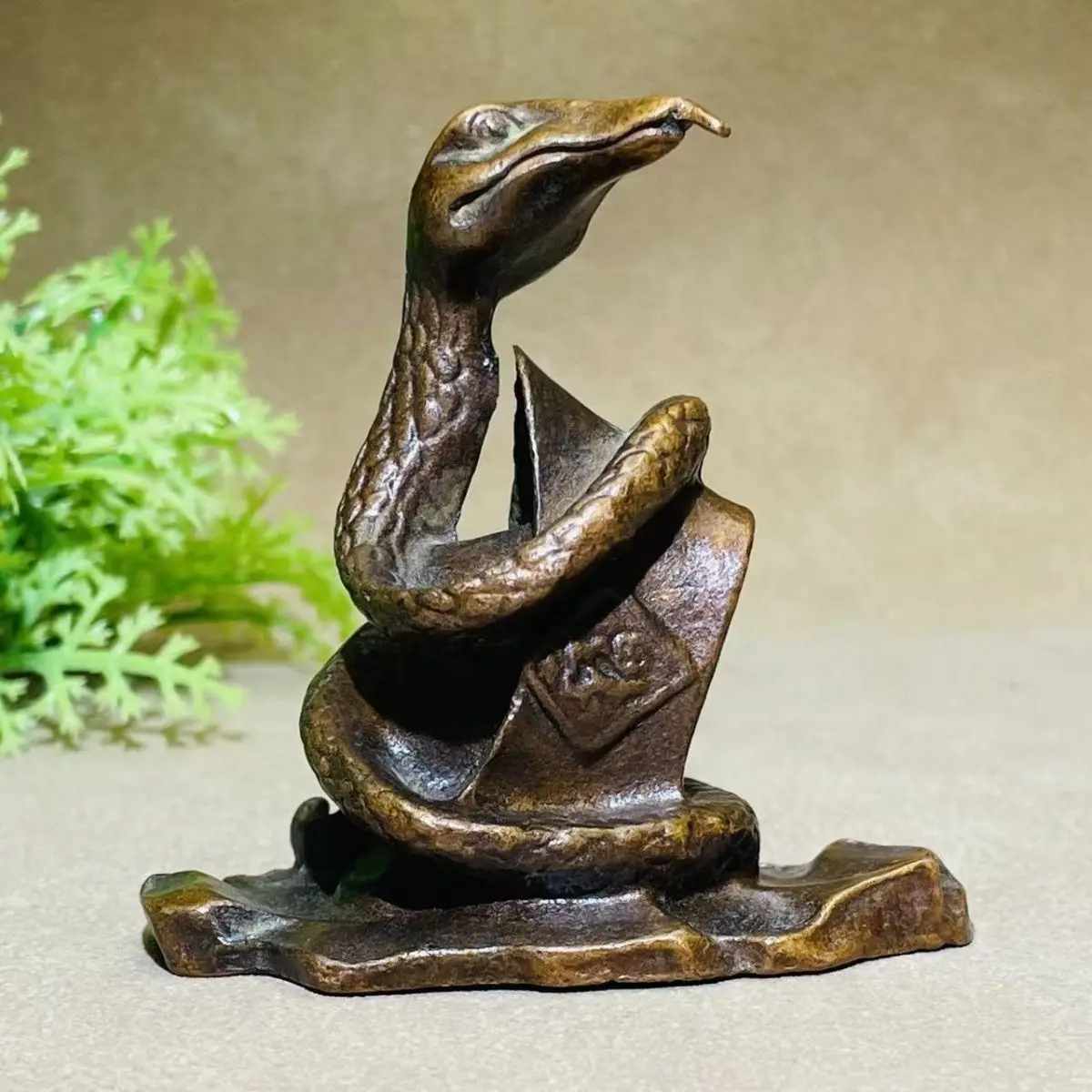Retro Yuanbao snake twelve zodiac snake Ornament Decoration Tea Pet Figurines Desk Decor Accessories