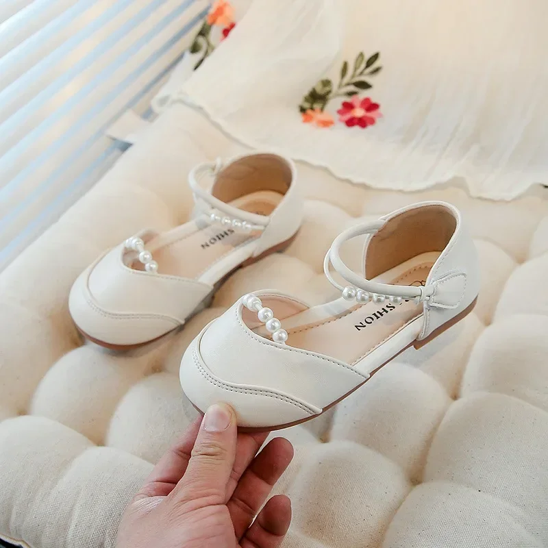 

Girls Princess Shoes Elegant Versatile Kids Half Sandals Fashion Soft Sole 2025 Summer Children Dance Dress Shoes for Wedding