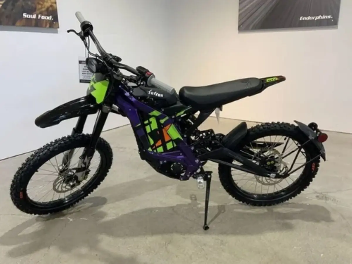 2025 حار بيع الأصلي Surron Light Bee X 60 فولت 6000 واط على الطرق الوعرة تعليق كامل دراجة نارية كهربائية SurRon Light Bee X