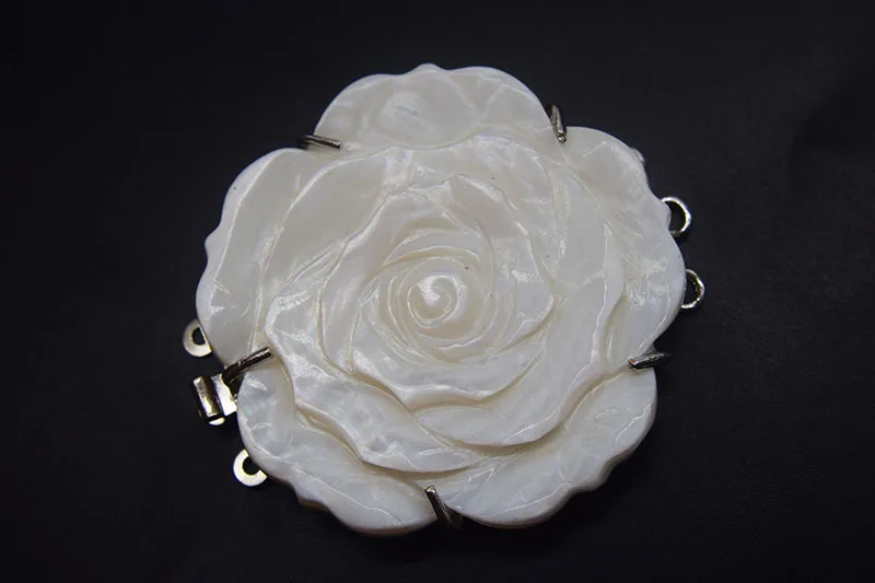 

3strings Shell carved flower clasp black white 30mm connector wholesale for jewelry DIY necklace pearl hook findings