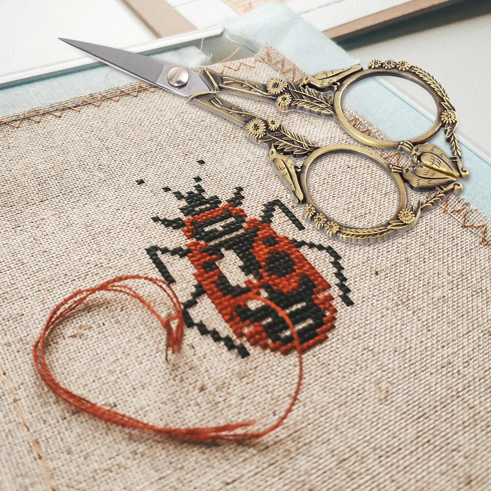 Embroidery Scissor Stainless Steel Heavy-Duty Retro Bird Design Professional Tailor Scissors Sewing Thread Cutter Craft Scissors