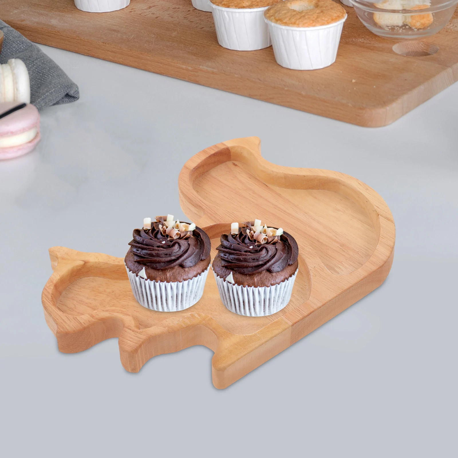 

Squirrel Shape Wood Tray Large Capacity Fruit Serving Plate For Candy Dried Snacks Tea Cups Multi-Function Bread Dessert Tray