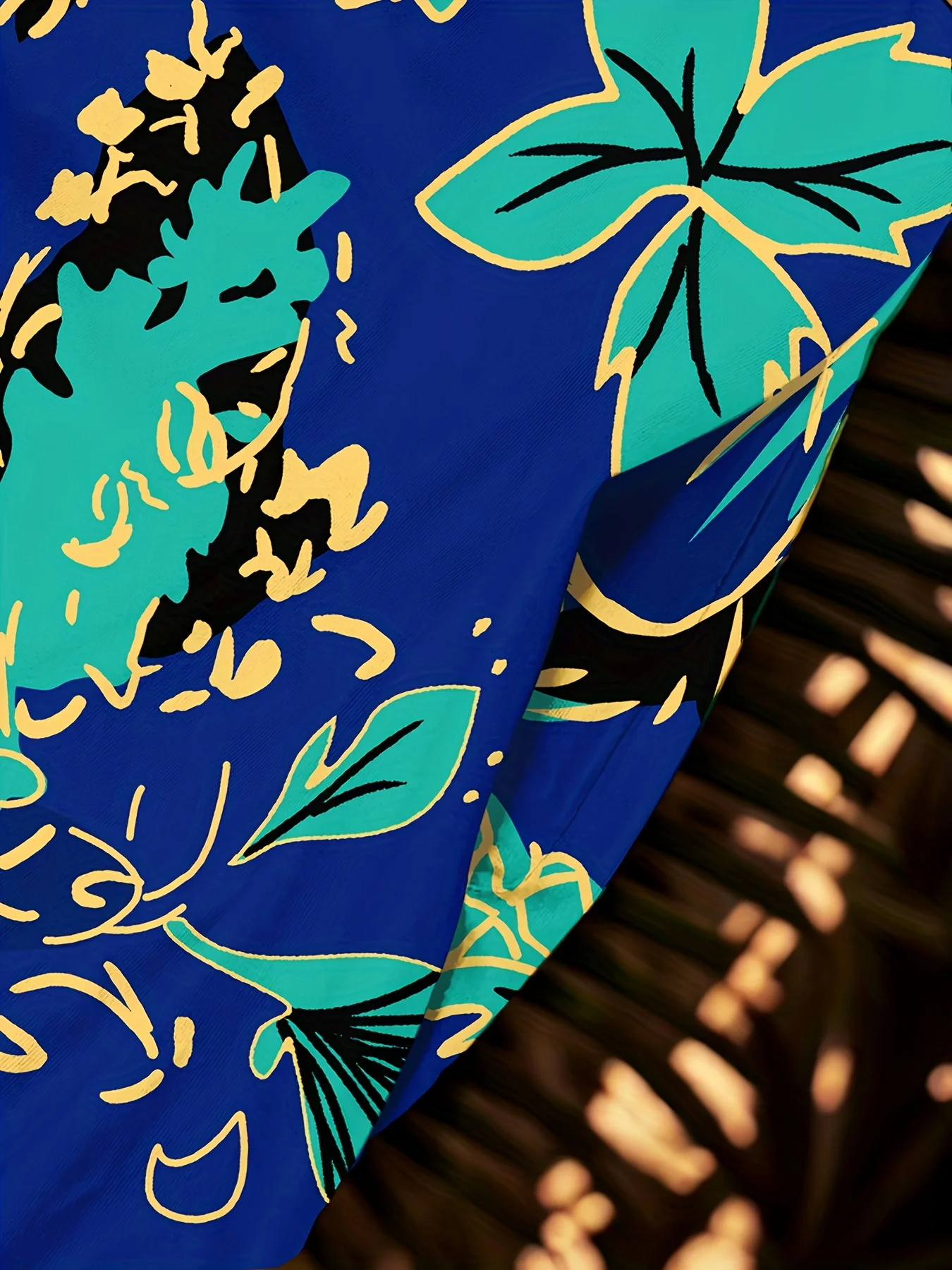 Robe longue à fleurs tropicales dorées pour femmes, base bleue accentuée, manches 3/4, col rond, poches, fente latérale