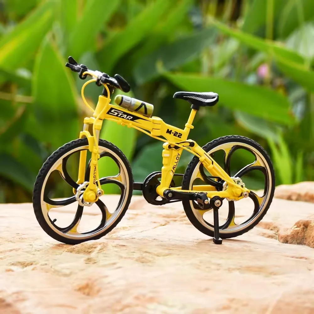 Modelo de bicicleta em escala 1:8, metal fundido, dobrável, alta simulação, veículo urbano, mountain bike, coleção de brinquedos de liga para crianças, presentes