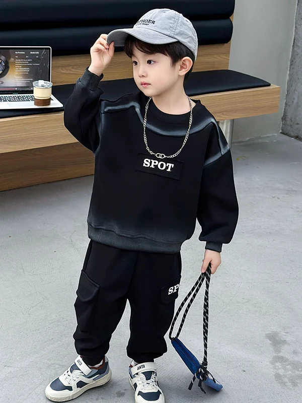 

Cool Trendy Boys' Sportswear Set Letter Spray Color Sweatshirt And Long Pants Spring New Style Male Children's Two-piece Set