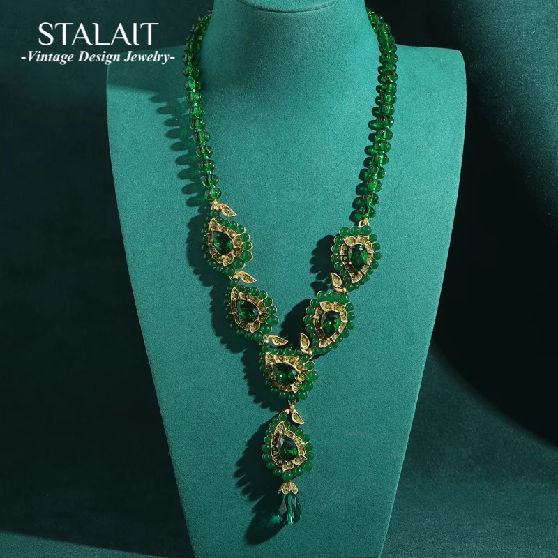 

Vintage Emerald Green Necklace Pendant Chain Crystal Eye Natural Glass Luxury Designer Jewelry Gold Color Party Anniversary 2025