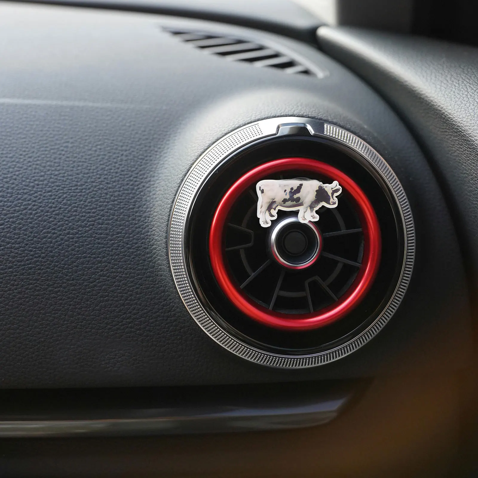 

Air Outlet Clips Decoration Cow Shaped Acrylic Vent Diffuser Clip For Car Interior Aroma Freshener Car Vent Clip