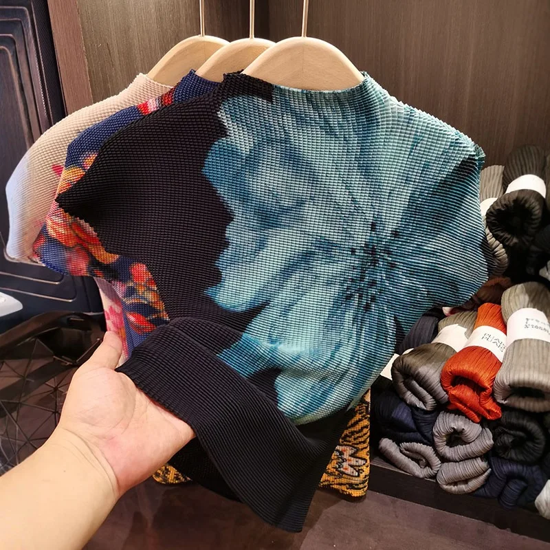 

Женская плиссированная футболка Miyake, новинка 2025, тонкая тонкая складная футболка с воротником-стойкой, высокоэластичные плиссированные топы с короткими рукавами, женские летние