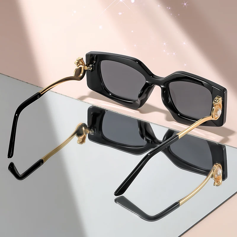 نظارات شمسية جديدة ذات إطار صغير على شكل عين القطة مع معبد لؤلؤي مقلد معدني، نظارات شمسية مزخرفة عصرية
