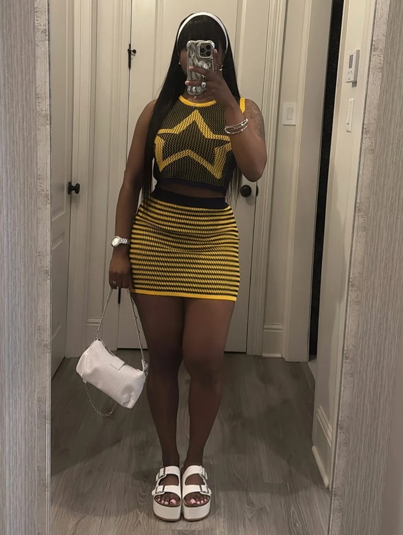

СТИЛЬНЫЙ женский полосатый вязаный комплект из 2 предметов с принтом, женский укороченный топ без рукавов и мини-юбка, костюмы 2025, летние сексуальные клубные наряды