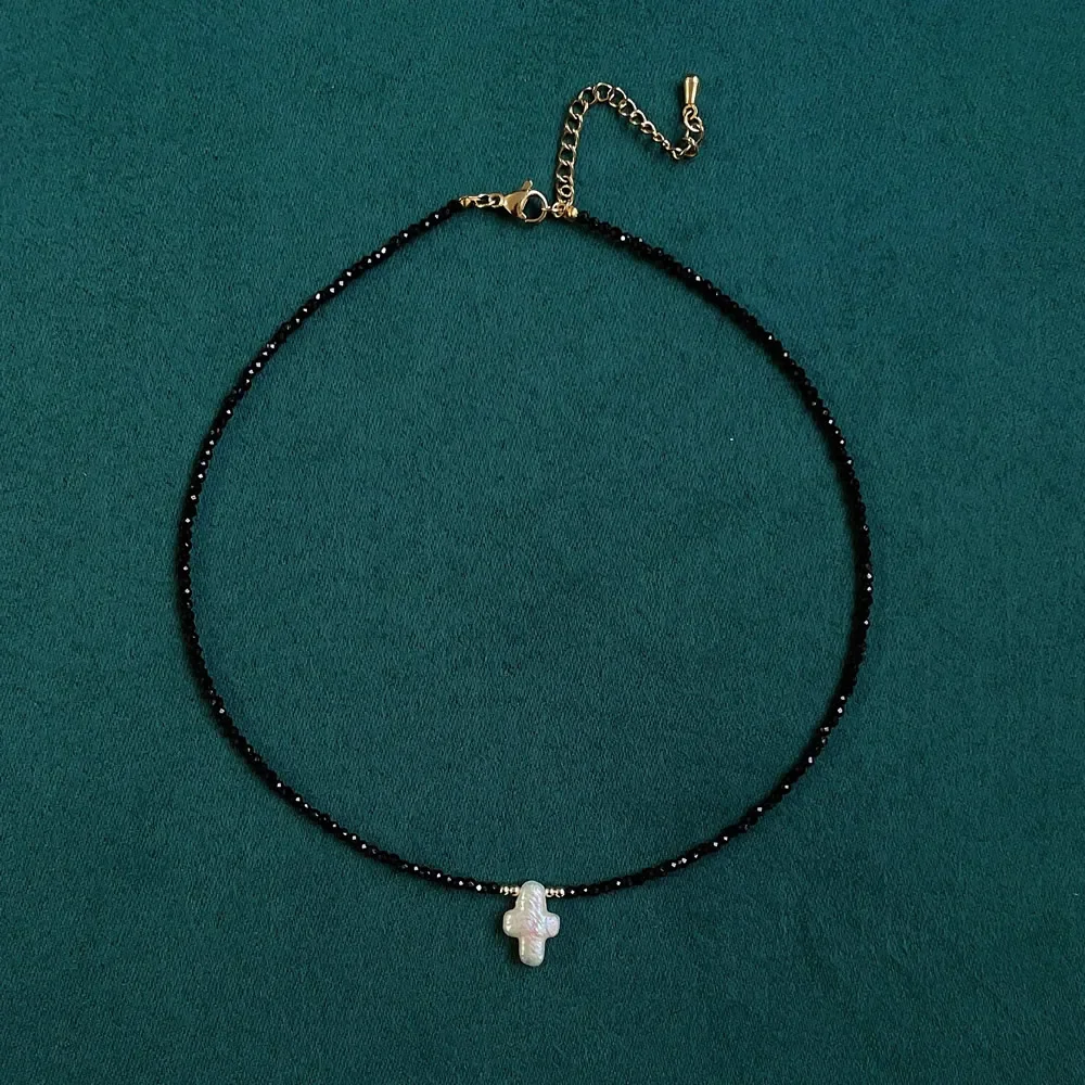 Small Black Obsidian Stone Choker Necklace Irregular Cross Charm Drop Braoque Pearl Pendulum Short Necklace Healing Jewelry