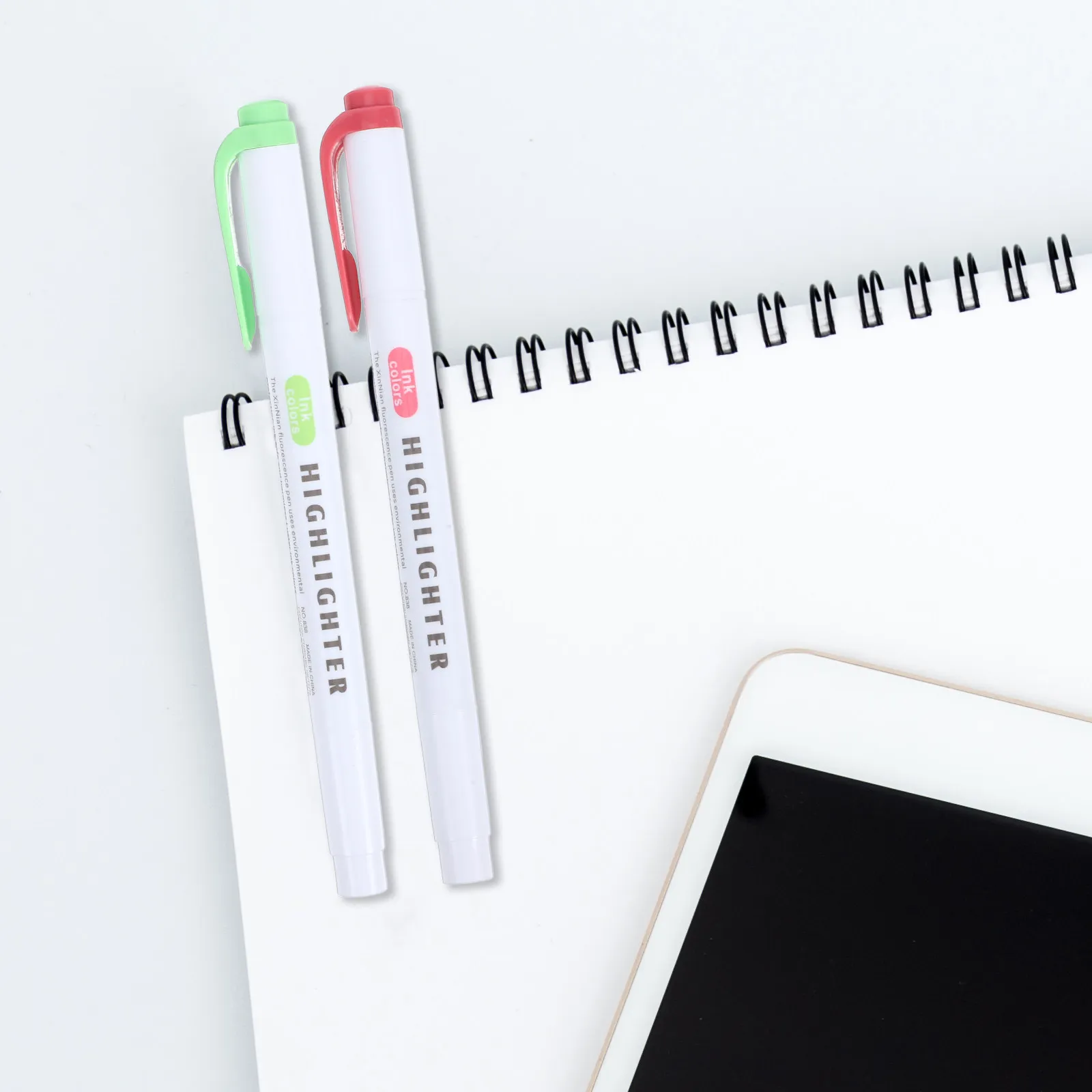 5Pcs Dual Brush Tip Colored Markers Set Vibrant Fluorescent Colors Ergonomic Grip Long-Lasting Ink Ideal for Planner Journaling