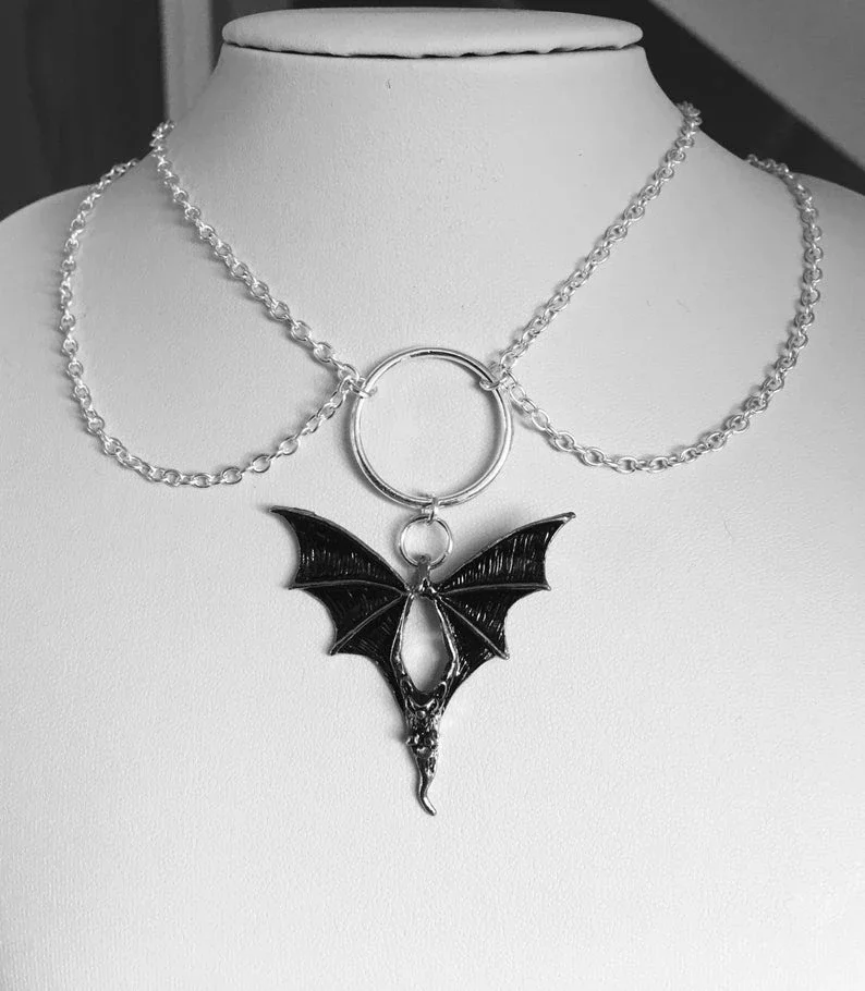 Flying Vampire Bat Chocker Necklace - Vampire Bat Pendant Necklace Dark Style Choker Bat Jewelry Gift Women Girls