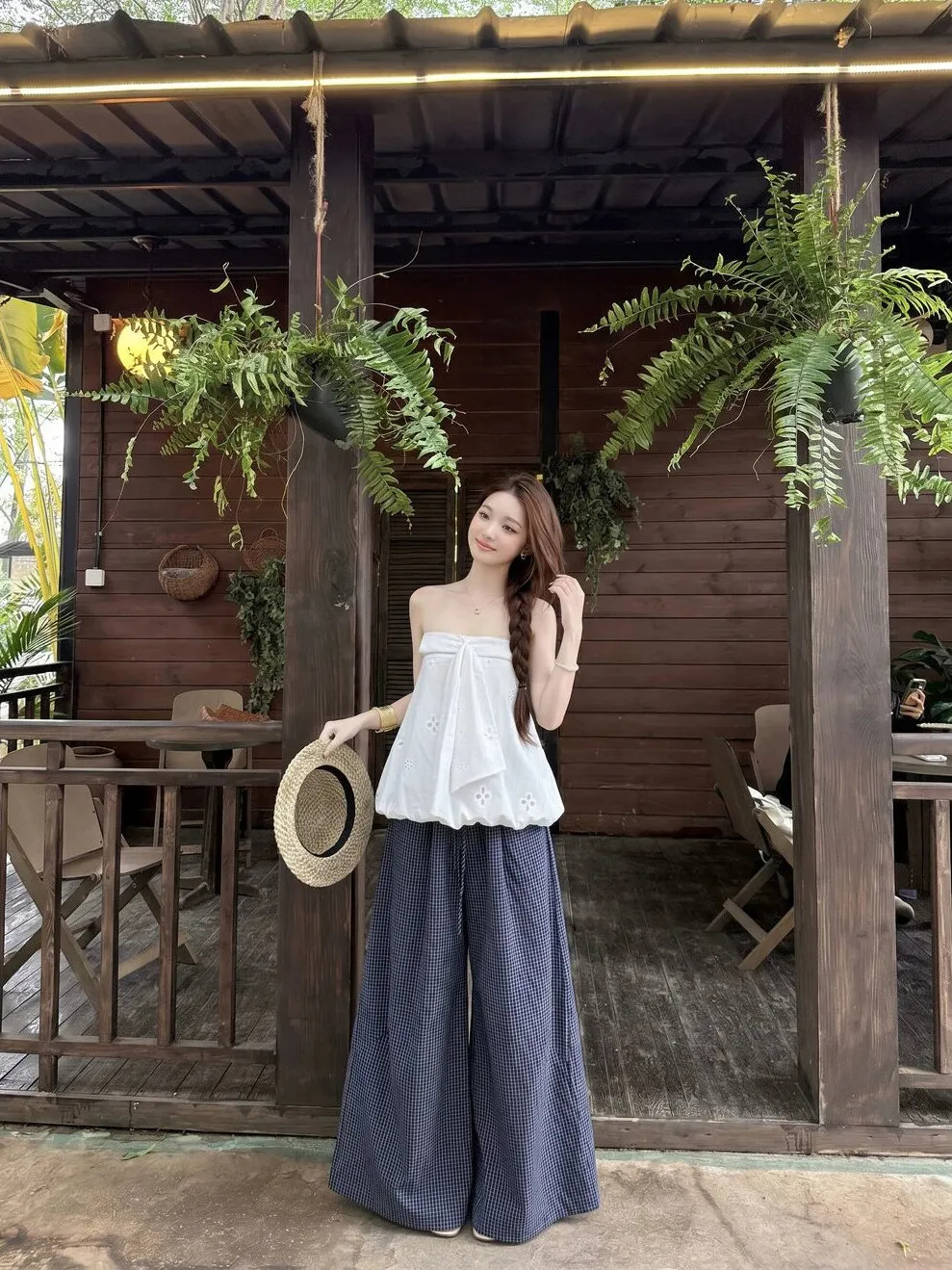 

Elegant Embroidered Crop Top And High Waist Wide Leg Pants Two Piece Set for Women Summer Casual Commute Style Fashionable