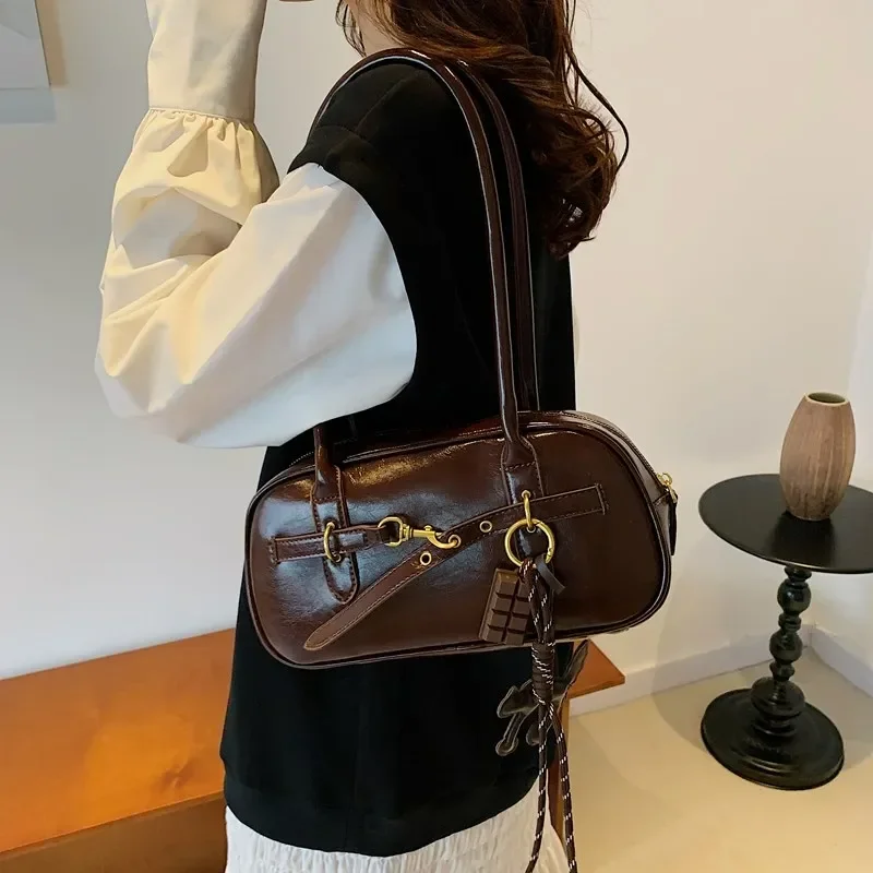 LEFTSIDE Small PU Leather Underarm Bags Lady Shoulder Bag for Women 2024 Winter New Y2K Retro Tote Bags Handbags And Purses