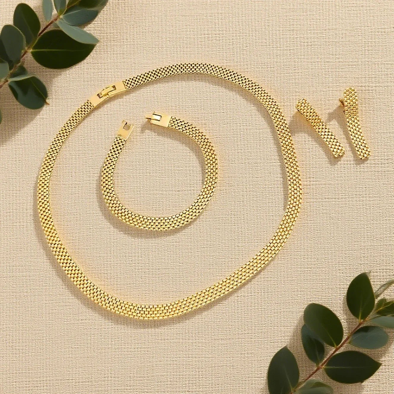 

Европейский и американский модный высококачественный женский комплект ювелирных изделий из сетчатой цепочки – элегантный женский комплект ожерелья, браслета и сережек