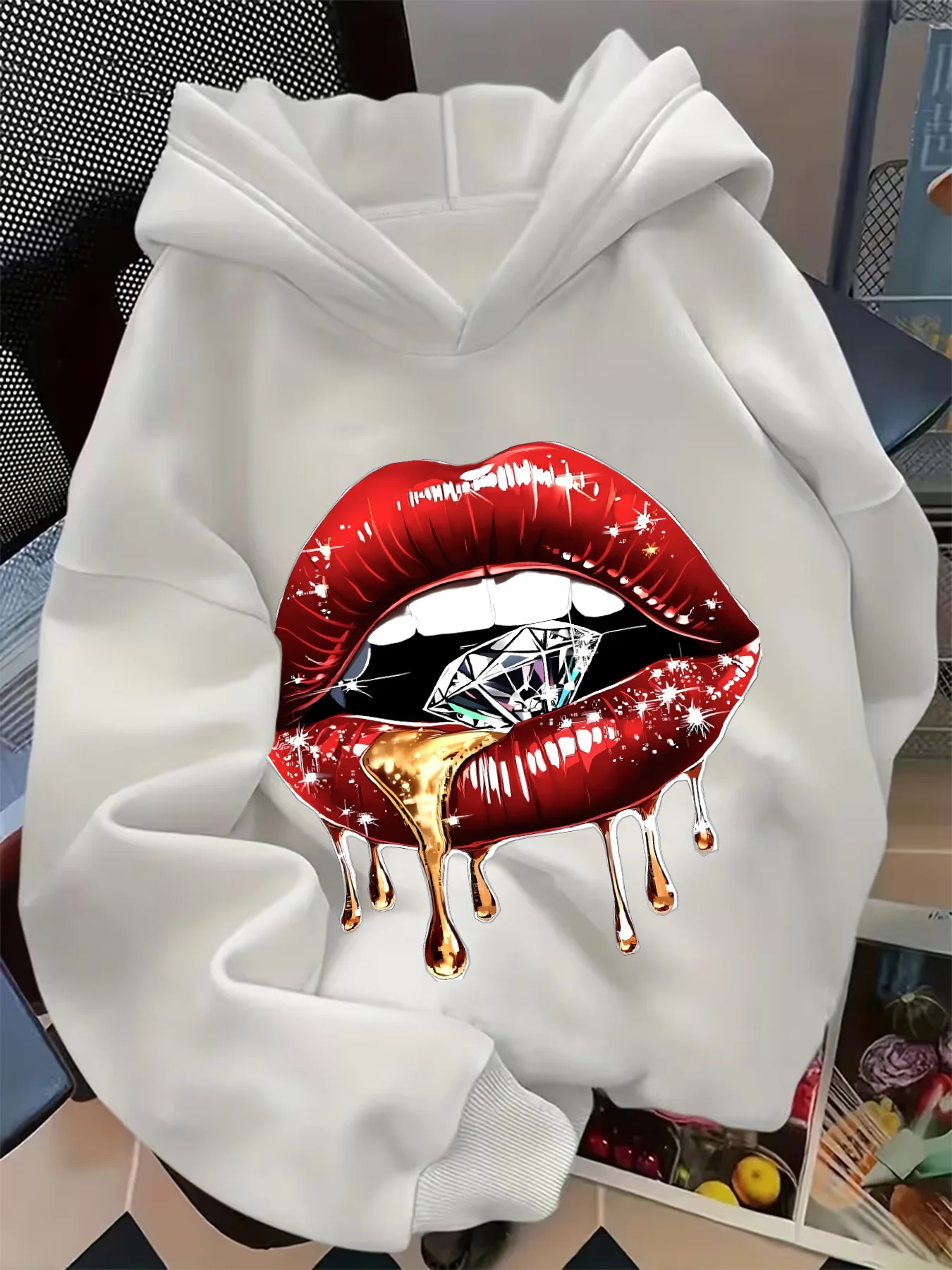 Hooded Red Lips with Diamond Print Sweatshirt, Autumn/Winter Commuter Polyester Machine Washable, Exquisite Sexy Style, Red Lips + Diamond Combination Conveys Luxury, Glossy Design Enhances Sophistication, Suitable for Commuter Outfits with a Refined