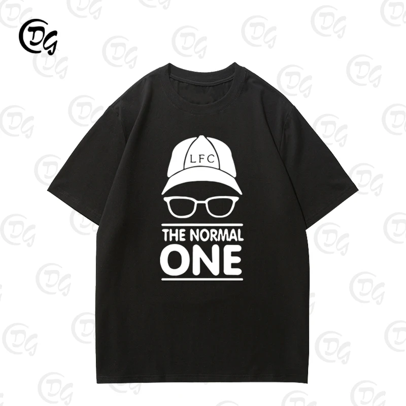 Herren-T-Shirt für die Summer Premier League. Der Kopftrainer von LFC Liverpool Football Club, Jurgen Klopp, trug kurze Ärmel