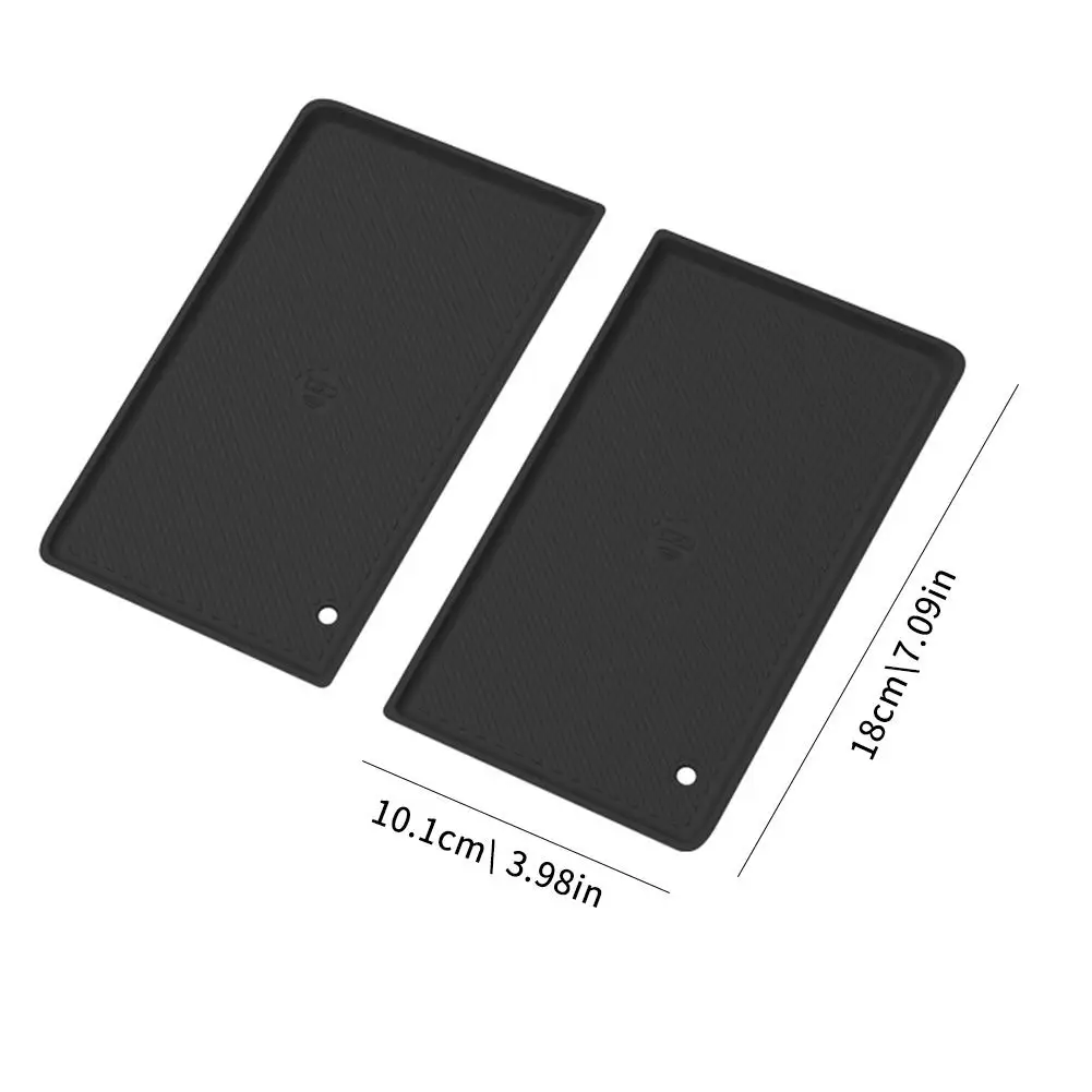 2-teiliges Set Kabellose Ladematten mit Antirutsch-Funktion für Toyota BZ4X 2026 Mittelkonsole, Silikon-Pad, Telefonhalter, Staubdichte Ablage – Detail 11