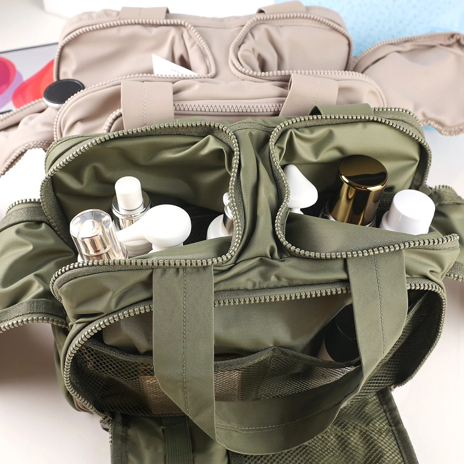 Multi opening makeup bag, suitable for commuting, travel, and home, suitable for makeup and grooming storage image 6