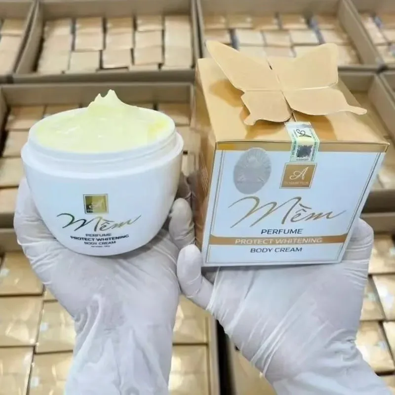 

Вьетнамский крем для осветления всего тела 150 г/флакон. Оригинальный, супермягкий, суперотбеливающий крем для тела, новая модель.