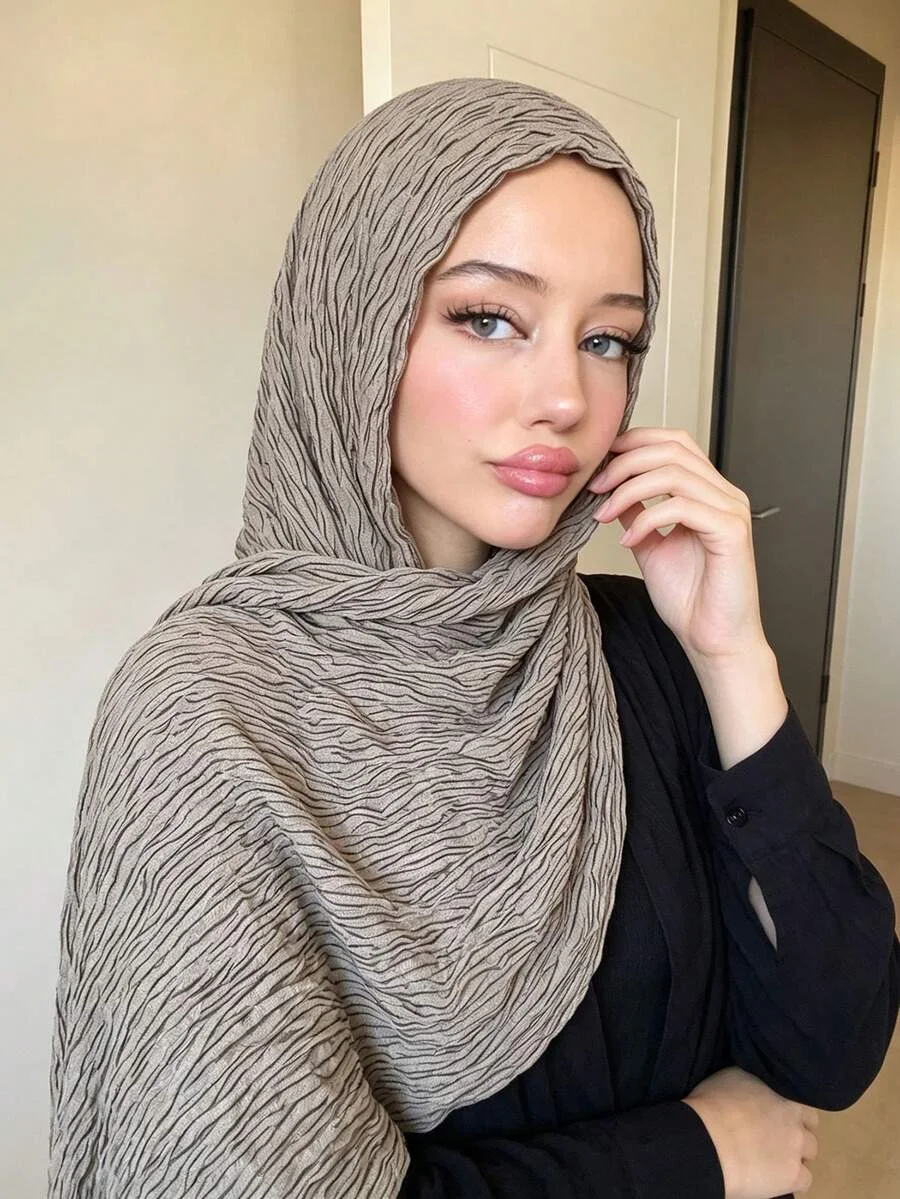 Women's Polka Dot Print Ruffle Edge Headscarf Bohemian Style Crinkle Headscarf Streetwear Versatile Soft Breathable Scarf