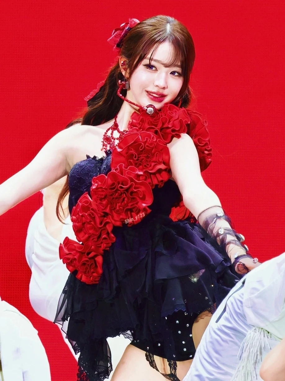 Vestido de flores rojo brillante con diamantes para actuación escénica, disfraz de cantante, vestido sin tirantes, Zhang Ying...