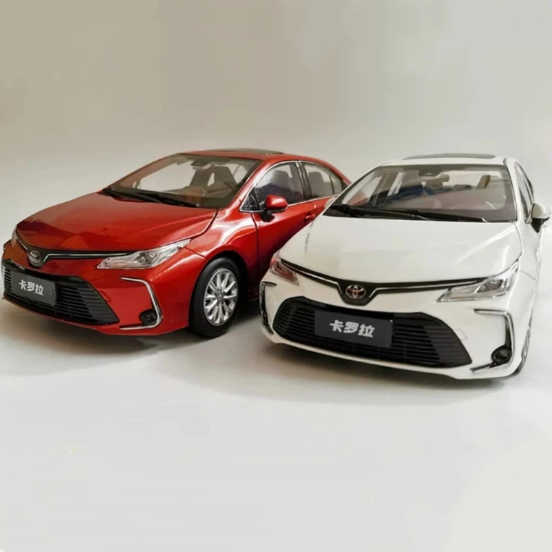 

In Stock Original FAW Toyota 12th Generation Corolla 2019 1:18 Scale Diecast Car Model Collectible Display For Car Enthusiasts