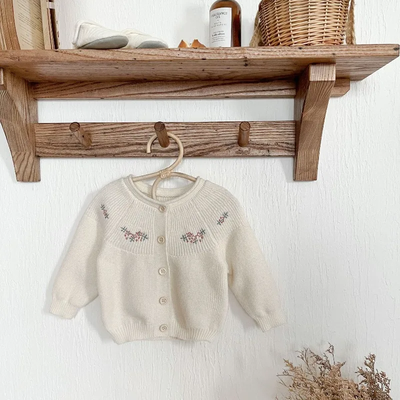 

Вязаный кардиган из хлопковой пряжи для девочек 0-3 лет, осеннее пальто с вышивкой, свитер для младенцев и детей
