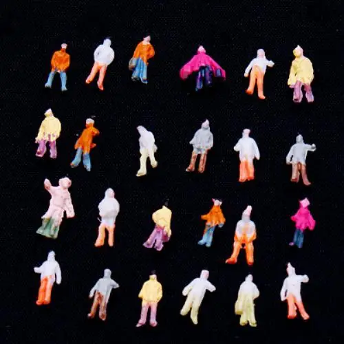 100 szt. Malowanych figurek ludzi do modelu kolejowego, różne pozy, różne ciała