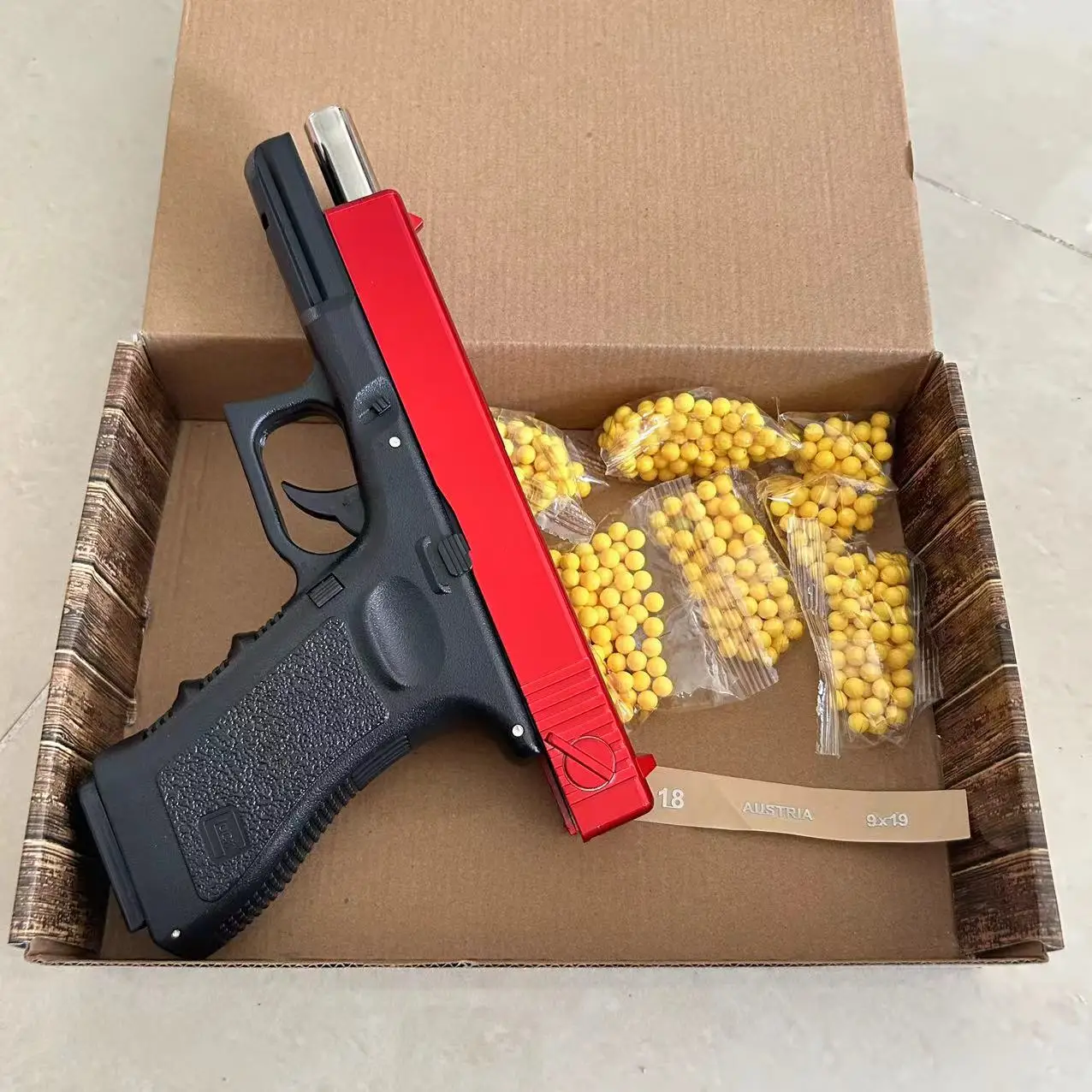 LesGo Hand Locke G18, almacén de tracción vacío, máquina de tres ganchos para disparar, pistola de juguete, colgar el almacén vacío, regalo para niños