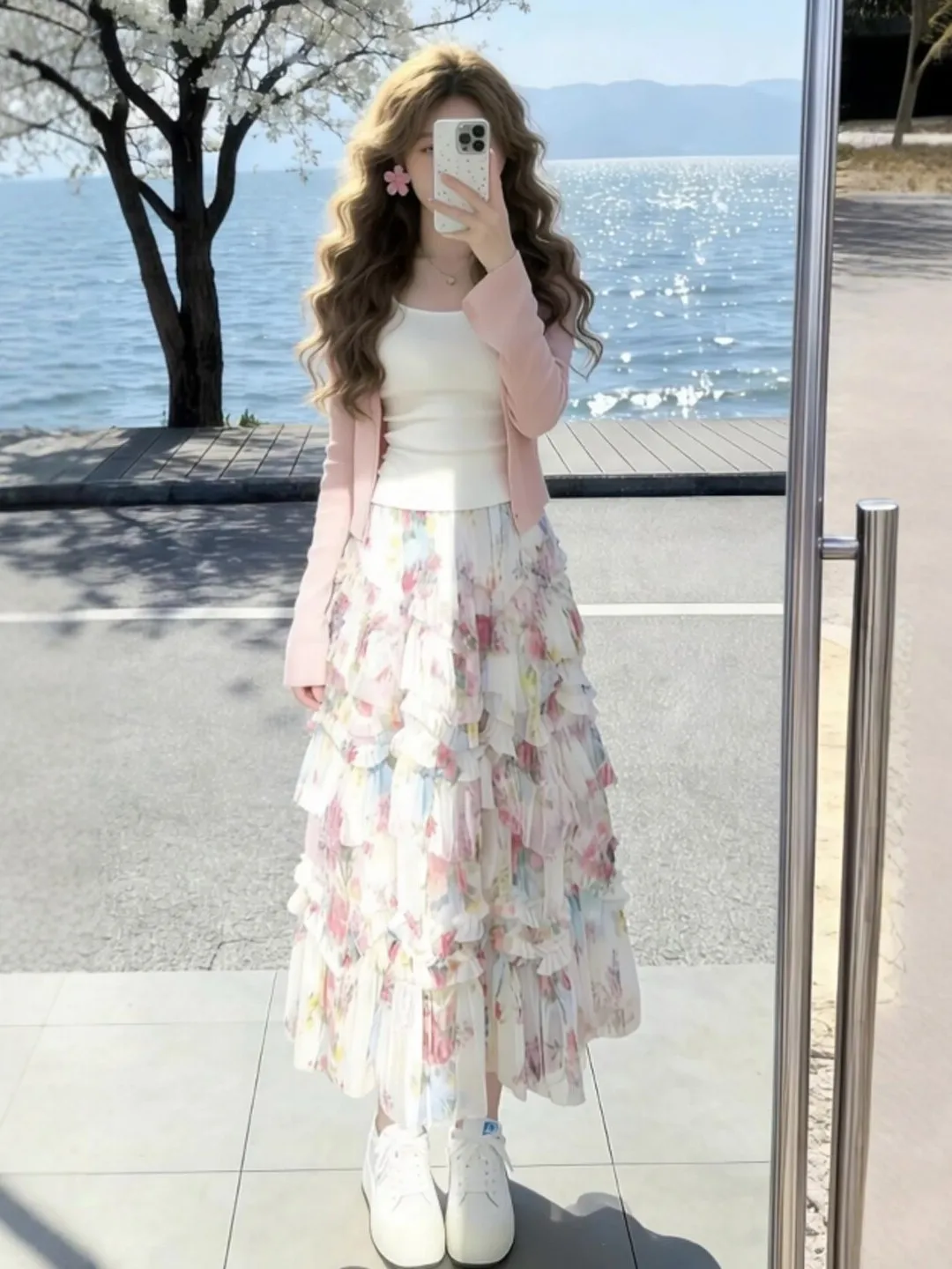 

Unique Beautiful Floral Print Three-Piece Set Comfortable Warm Spring Cardigan Vest And Half Skirt Ensemble Youthful Style