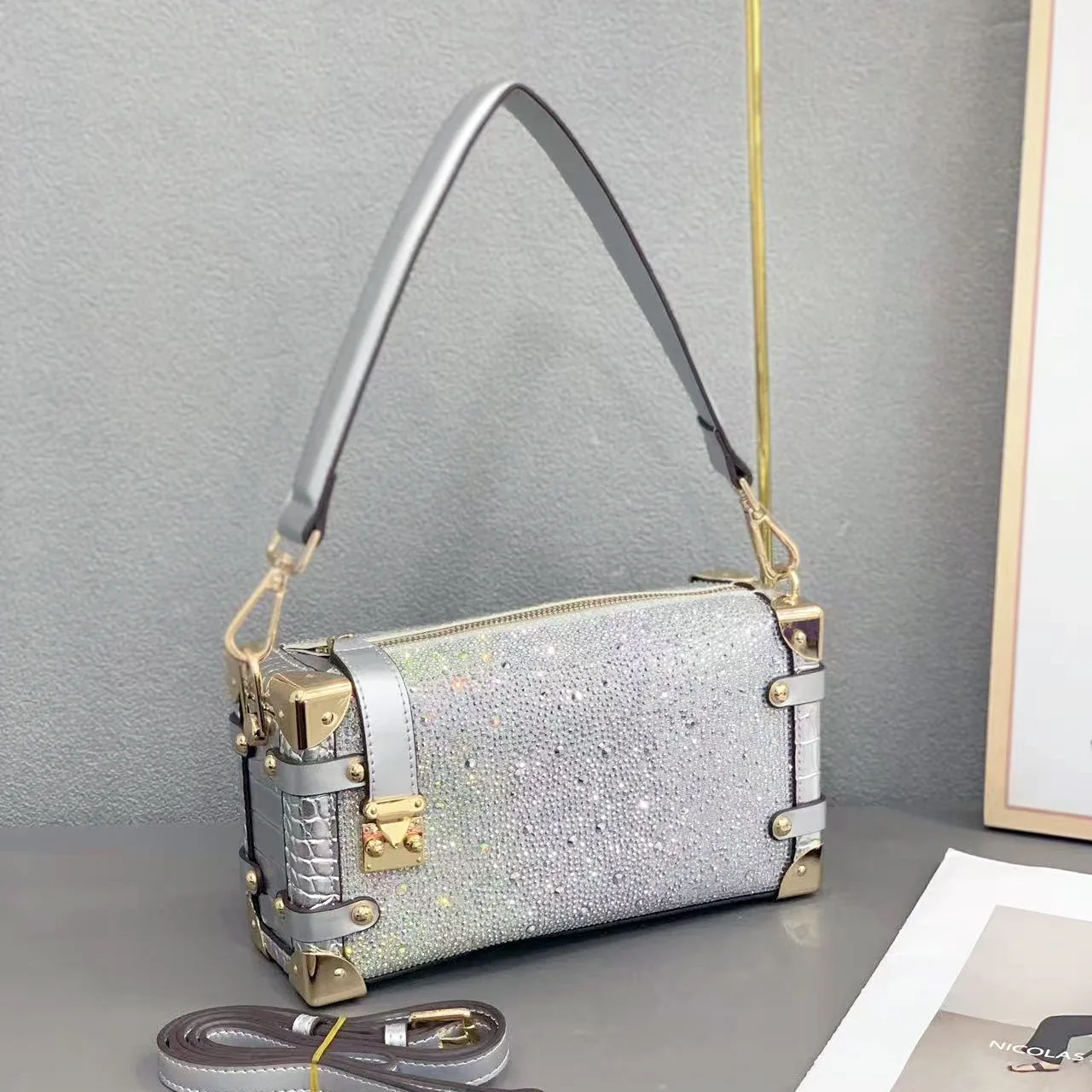 

Luxury Elegant Diaper Bag For Women Designer Crossbody Bag Minimalist Leather Tote Vintage Inspired Solid Color Bag