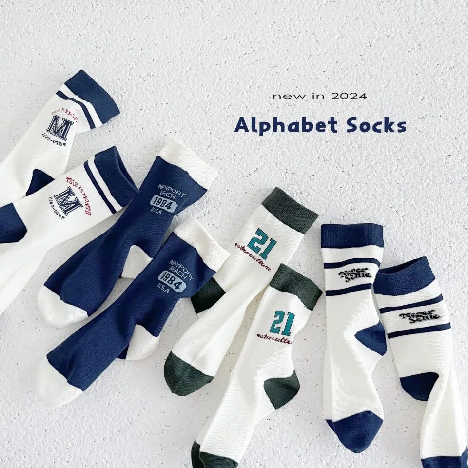 Autumn and Winter New Kids Socks Medium Tube Cotton Boys and Girls Casual Sports Accessories 2024