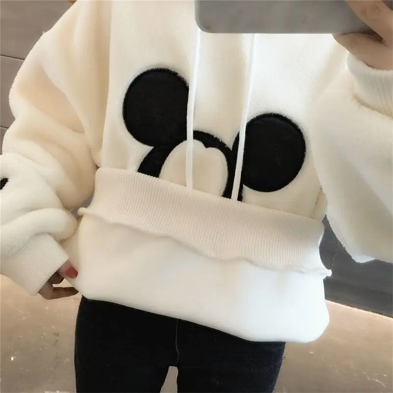 Imagem -02 - Disney-hoodies Femininos de Mickey e Minnie Mouse Pulôver Outono Tops de Inverno Desenhos Animados Fofos Roupas de Veludo