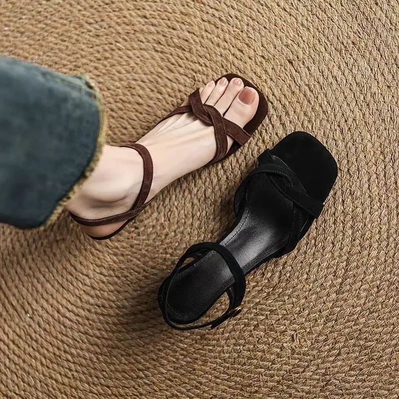 2025 High-quality coffee-colored narrow-band designed slim-fitting sandals, large-sized summer fashionable open-toe high heels