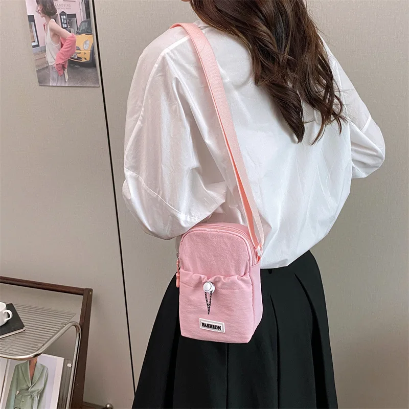 New Fashion Solid Color Drawstring Crossbody Bag for Women Casual Phone Bag Outdoor Travel Sports Crossbody Cell Coin Purse