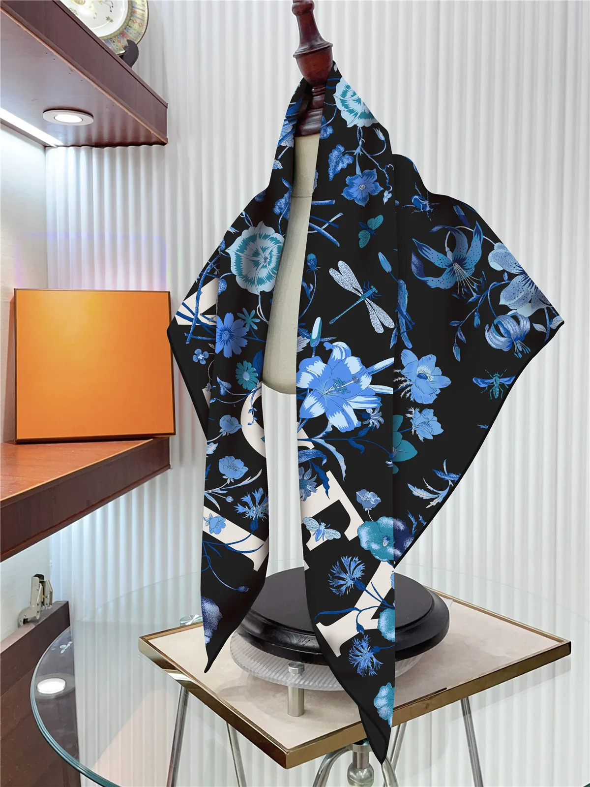 Twill Silk Scarf Shawl Luxury Brand Lily Heart Flower Print Square Scarf Women Hijabs Bandana Foulard Neckerchief Head Scarves