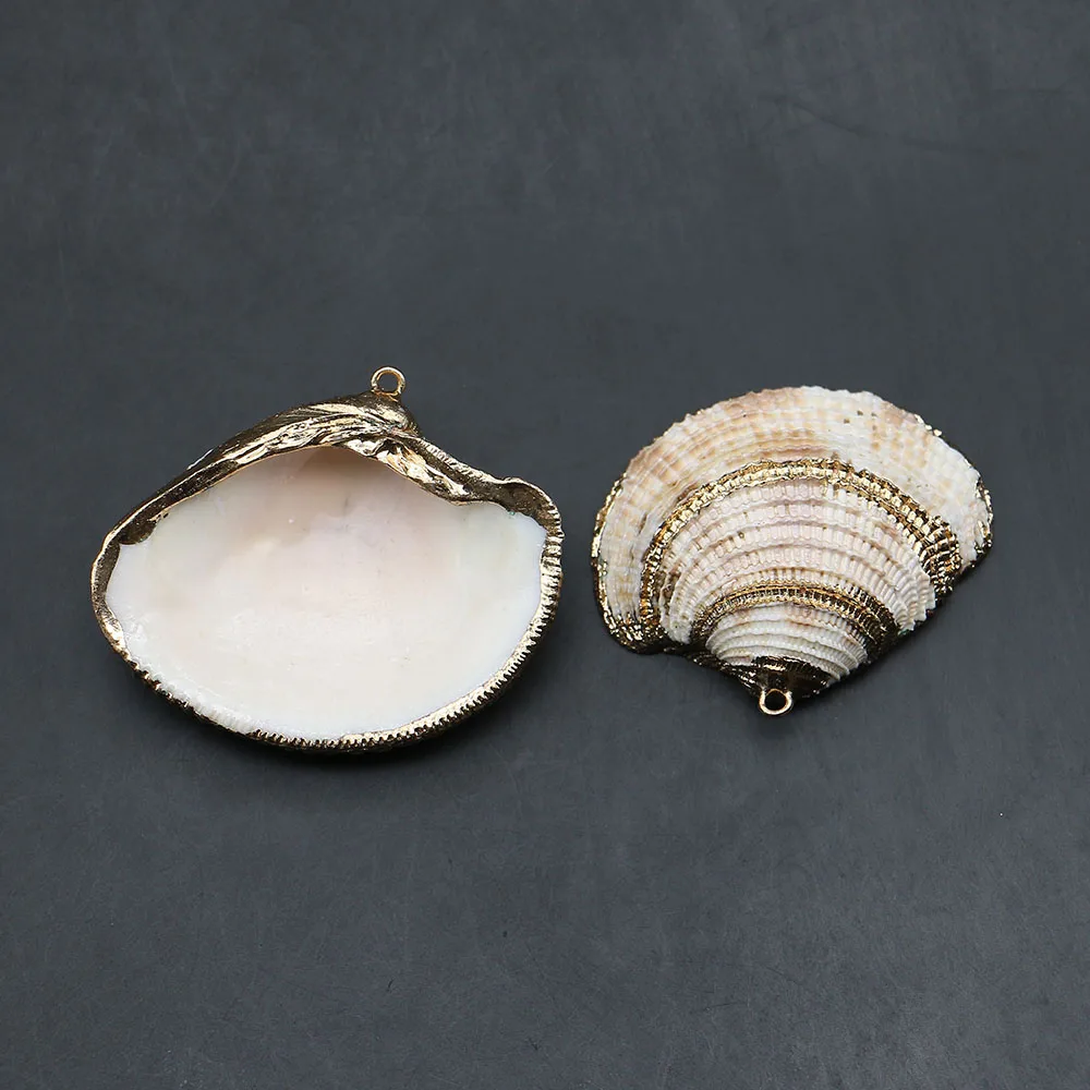 

Ocean-Style Natural Scallop shell Pendant With Gold-Plated Single Hook Design Handcrafted Bohemian Necklace jewelry Accessory