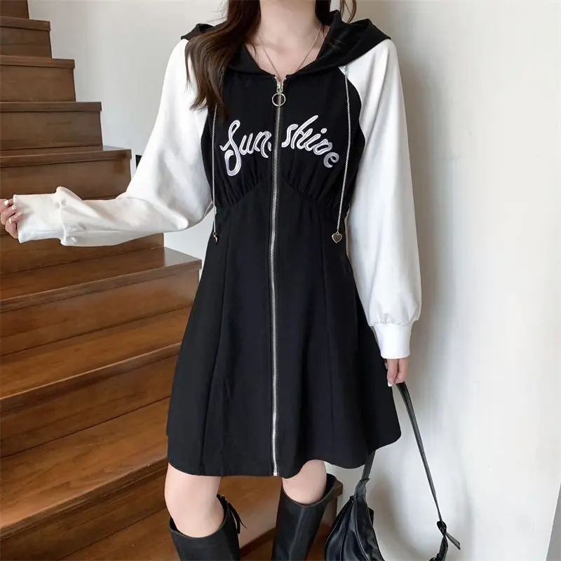 

Casual Letter Printing Hooded Mini Dress Spring Autumn New Long Sleeve Contrast Patchwork Dresses Fashion Sweet Women Clothing