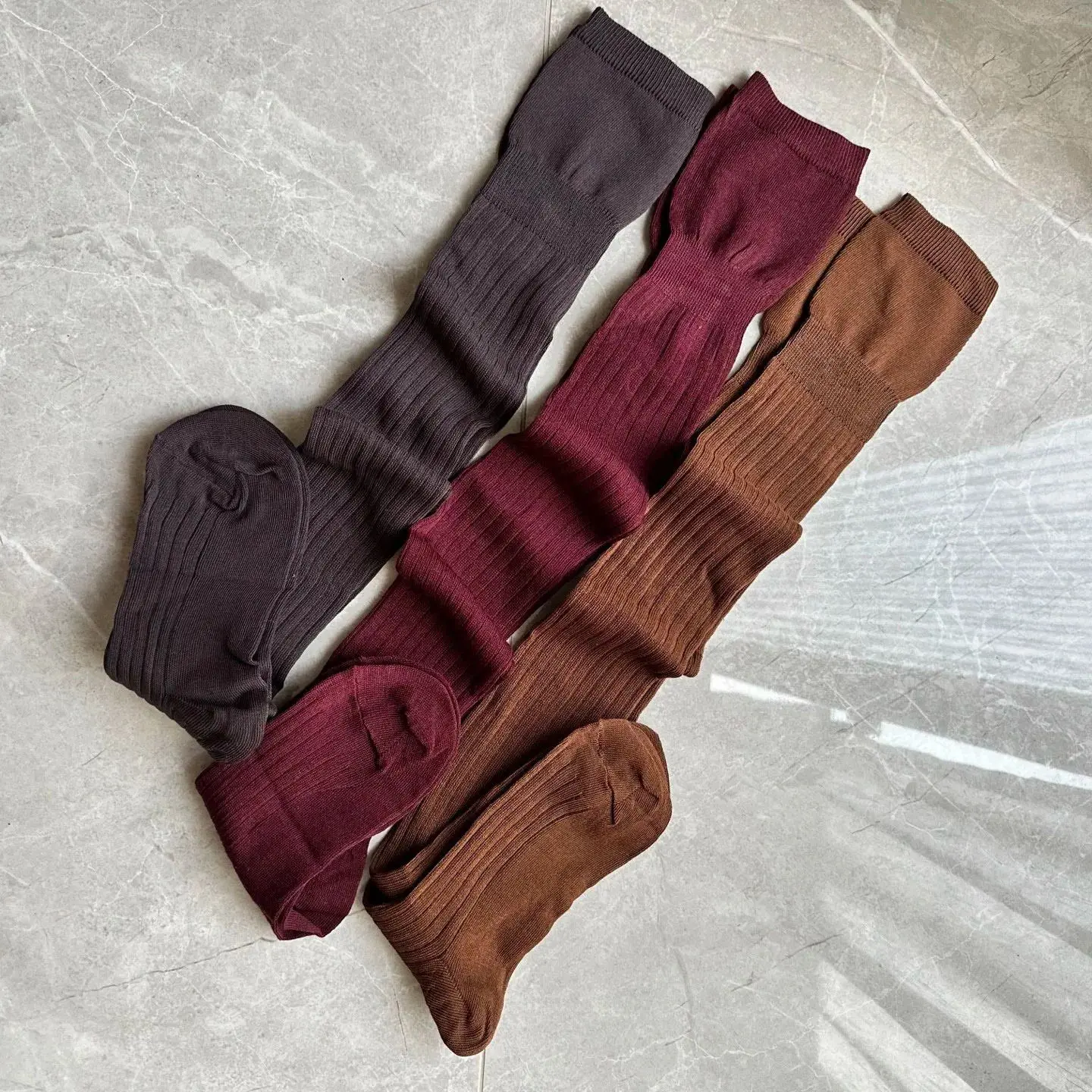 

Angela red vertical segmented Women's thigh stockings