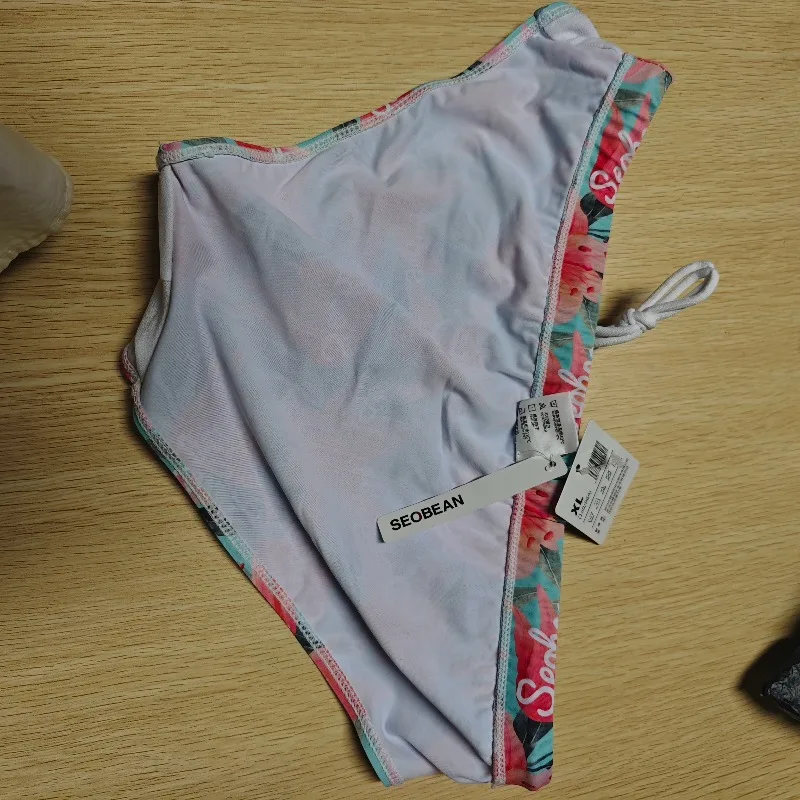 

2026 wholesale summer new swimming trunks men, men's briefs, cross-border men's seaside swimming trunks 220901