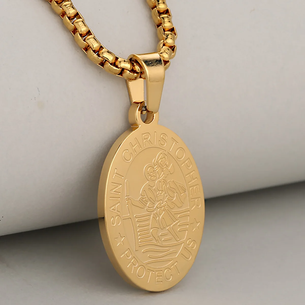 

Minimalist Texture Oval Medal Personal Minority Stainless Steel Pendant Necklace For Men And Women, Versatile & Elegant