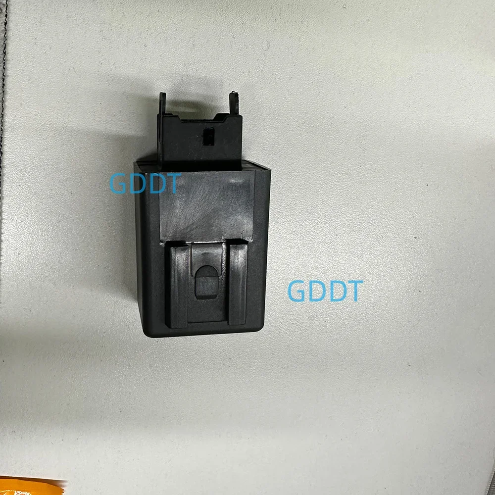 1 Piece Door Central Locking Control Relay for Pajero MK2 V31 V32 V33 V43 V46 Lock Relay for Montero MB666637 for Shogun