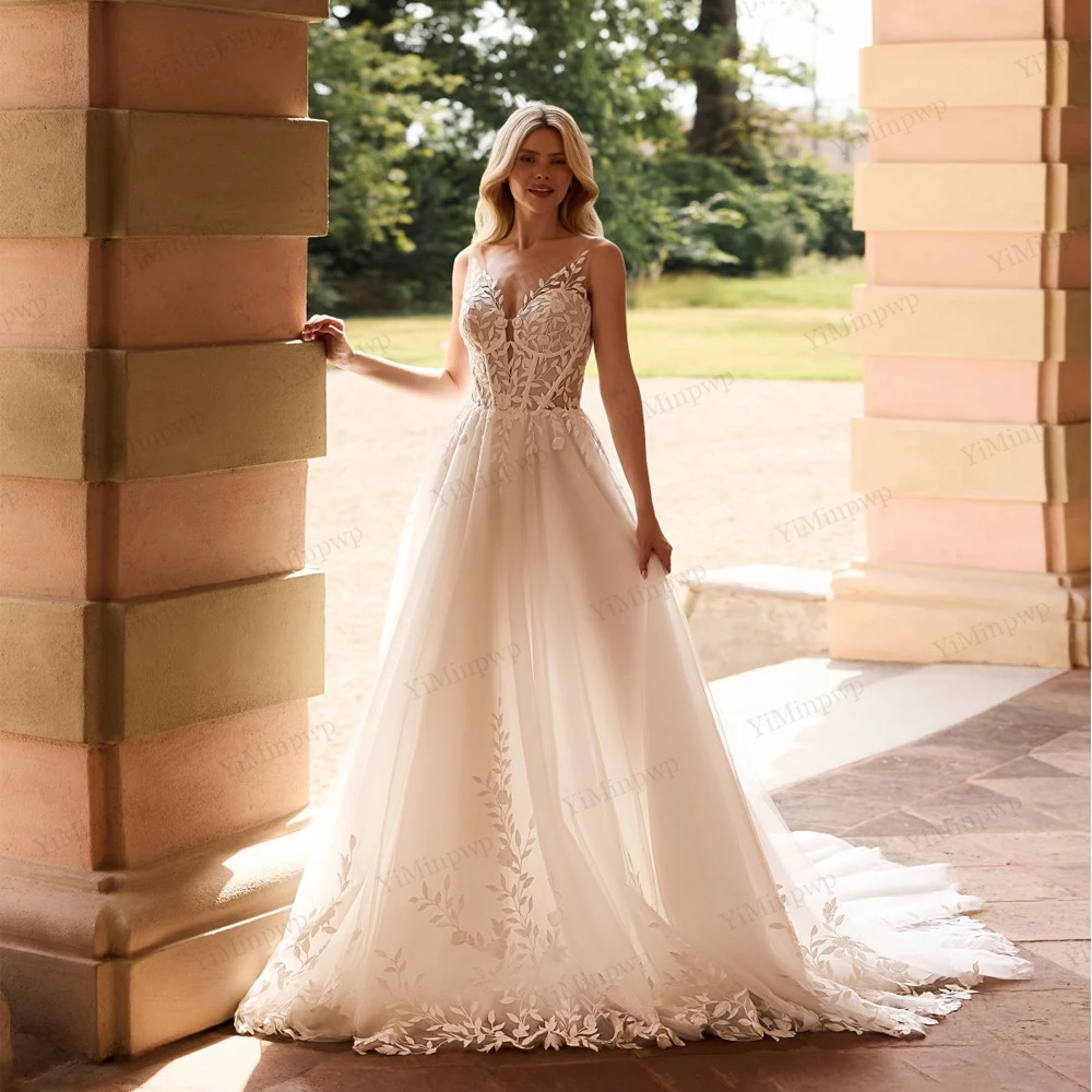 

Glitter Sleeveless Wedding Dress For Bride V-Neck Applique Backless Boho Sparkling Vestidos De Novia Sweep Train Customized