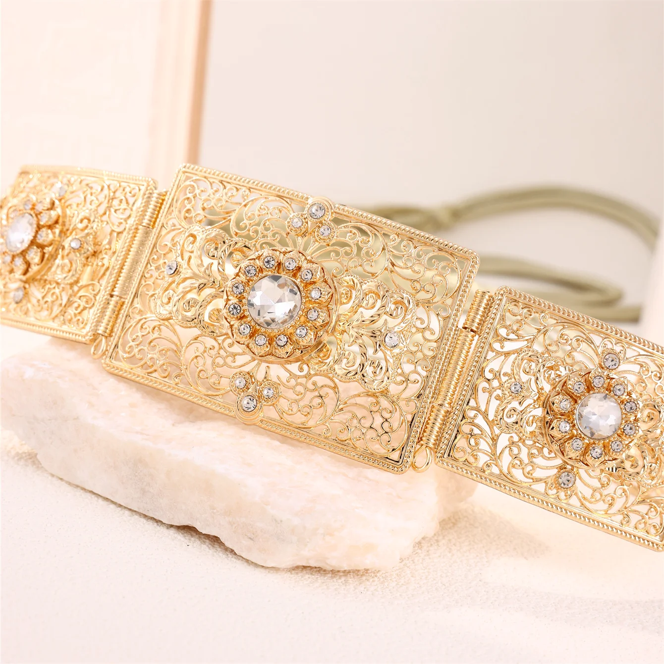 

Moroccan Bride Crystle Alloy Belt Tassel Straps For The Waist Of Dresses Lady's Body Chains For Wedding Banqets Traditional