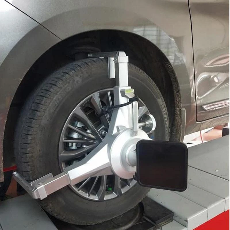 Four-wheel aligner three-point clamp Tire clamp