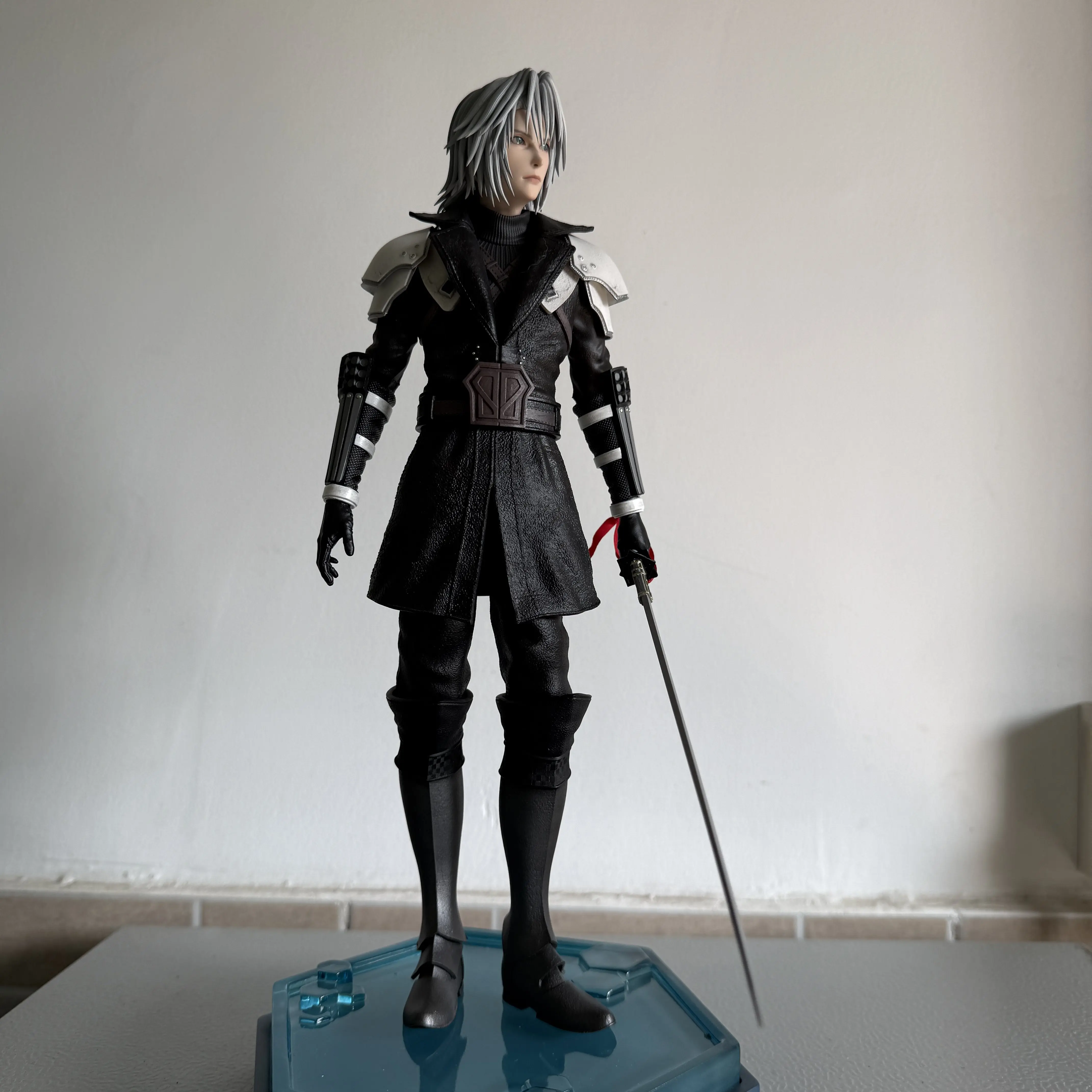 セフィロスフィギュアティーンエイジャーセフィロスアクションフ - Model Kit Final Fantasy のレビューと価格
