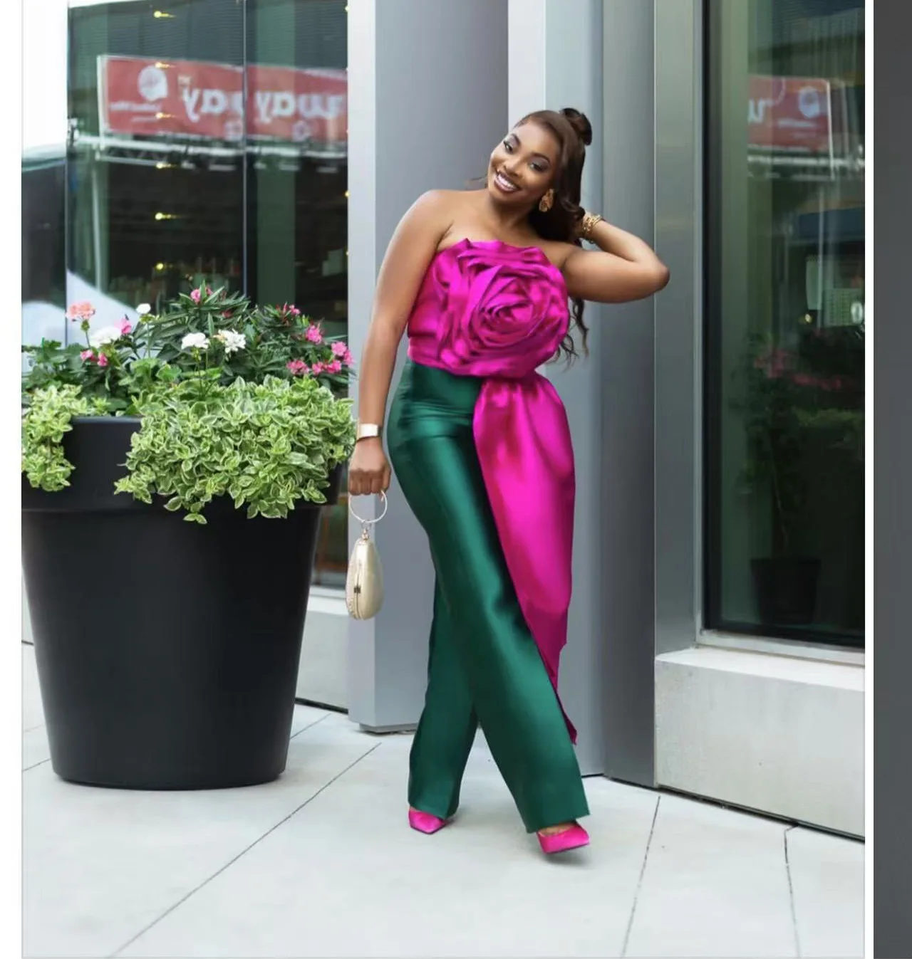 ฤดูใบไม้ผลิฤดูร้อน 2025 แฟชั่นผู้หญิงสไตล์ใหม่เสื้อกั๊ก Off-Shoulder Zipper Backless Top ขนาดใหญ่ 3D ออกแบบดอกไม้ party Top